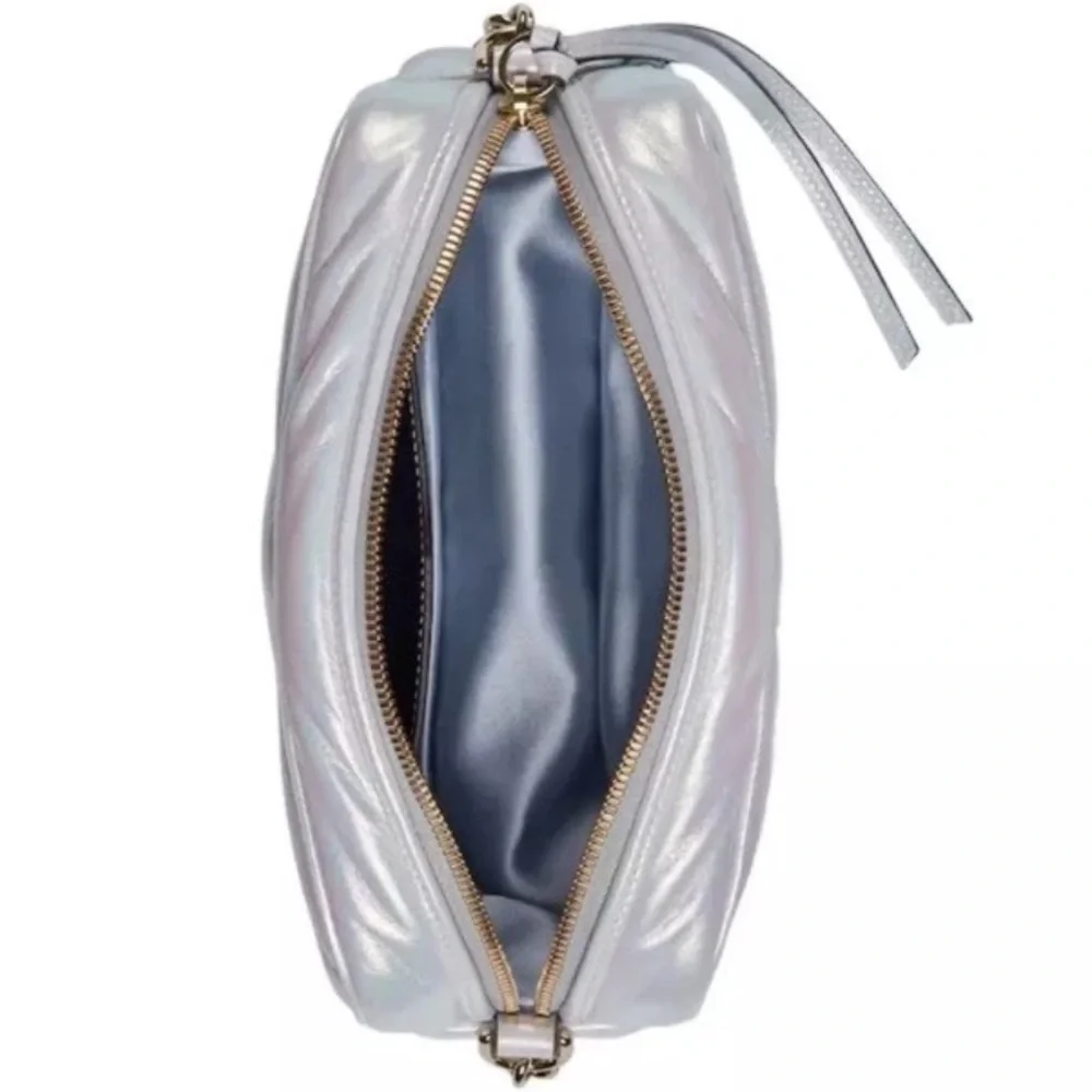 Gucci GG Iridescent Chevron Matelasse Quilted Camera Bag NWT And Box! - Picture 6 of 8